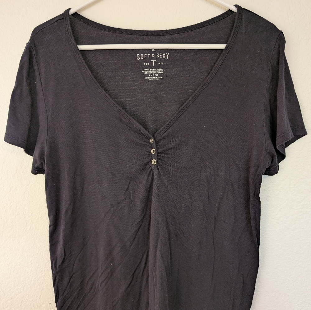 Black soft tee shirt